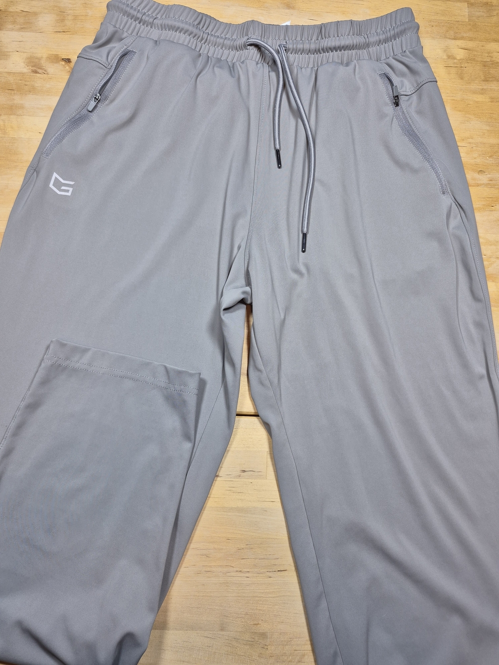 Gradual Men's Gray Athletic Joggers with Reflective Logo
